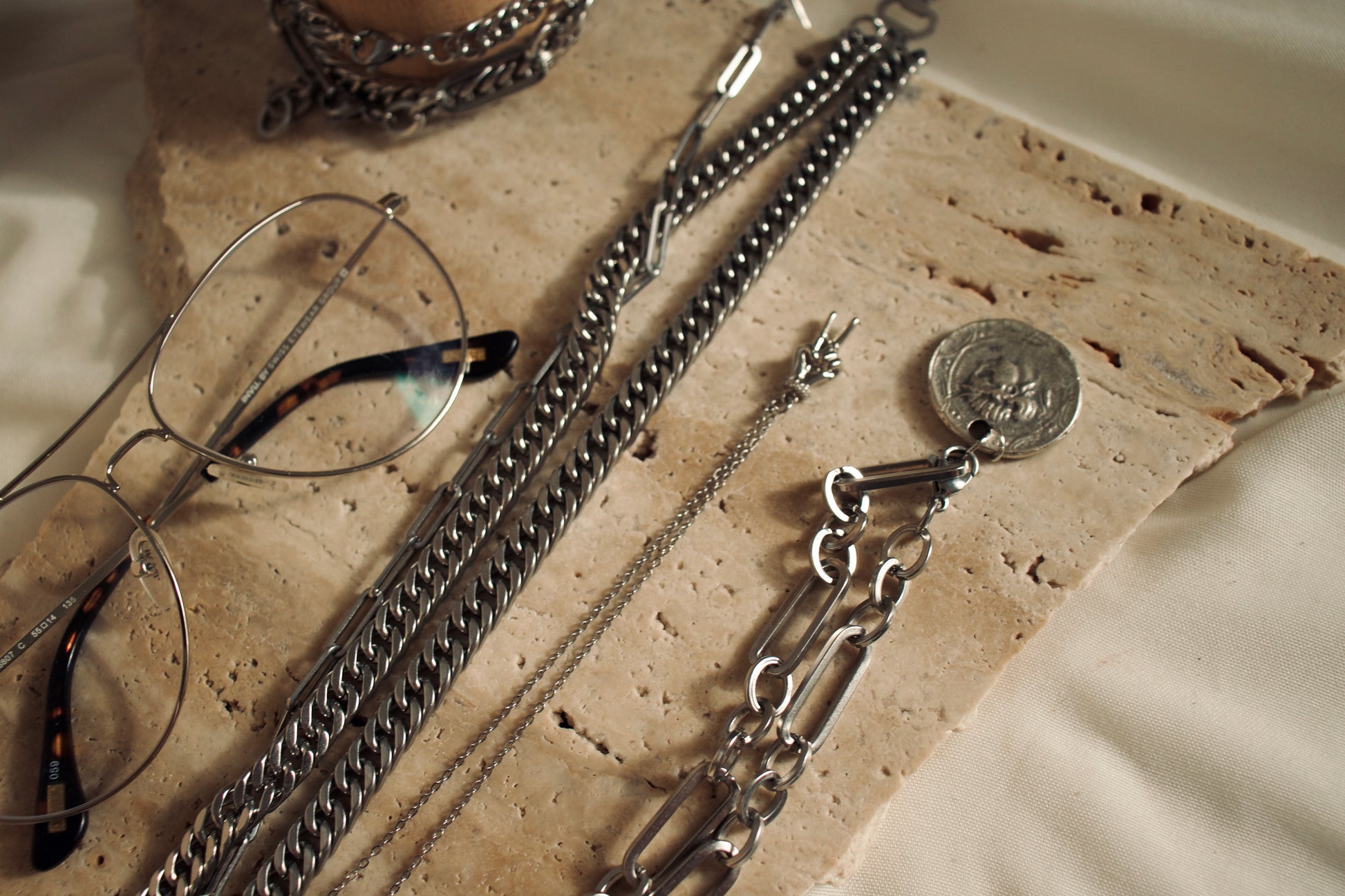 Chain ritual